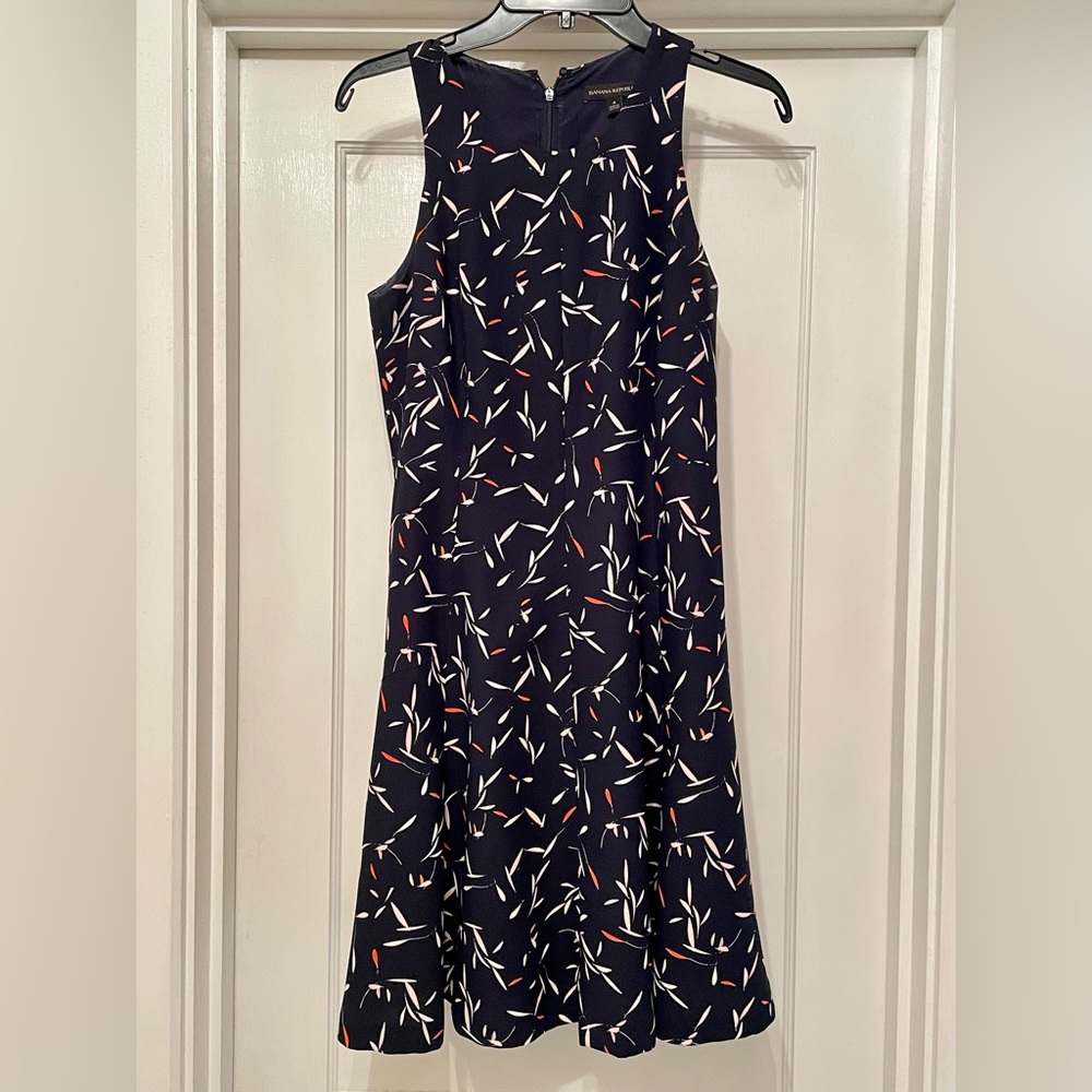 Banana Republic Navy Print Sleeveless A-Line Dress. Size - 4